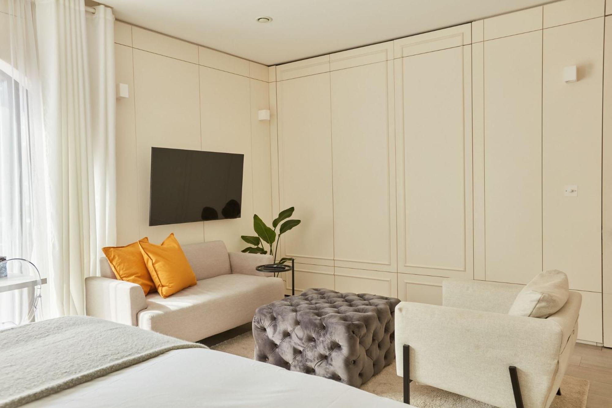 Luxury West Living In Loftus Road Apartment *